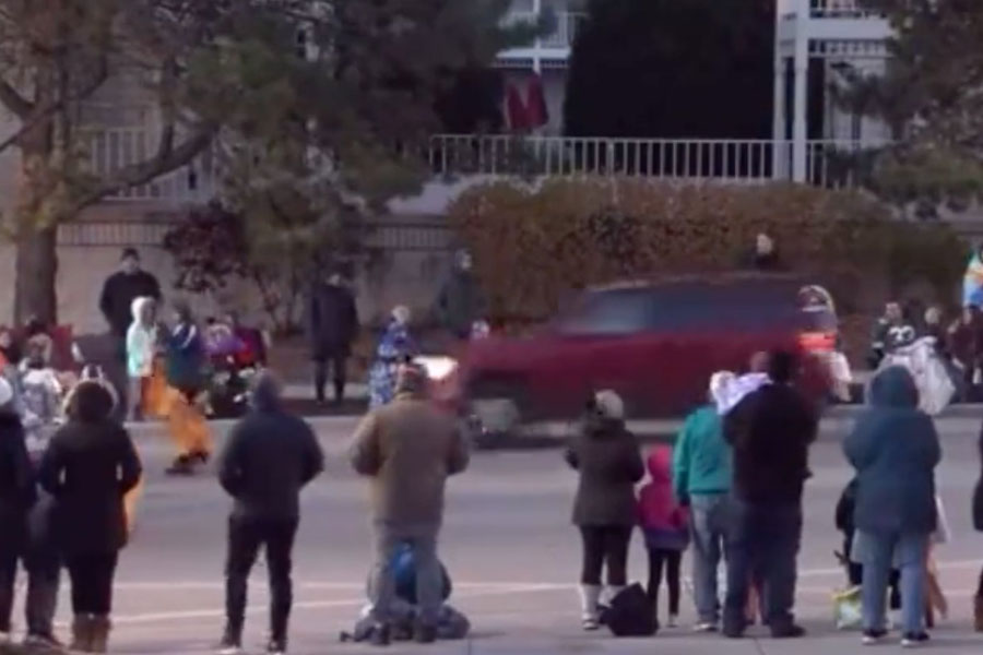Atropella a personas en desfile navideño en Wisconsin