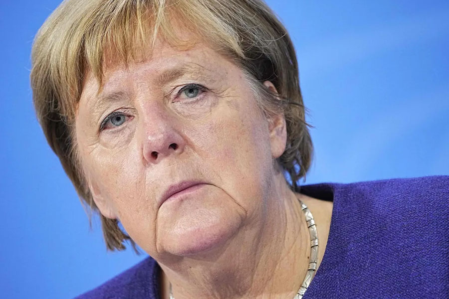 Merkel suplica a alemanes que se vacunen