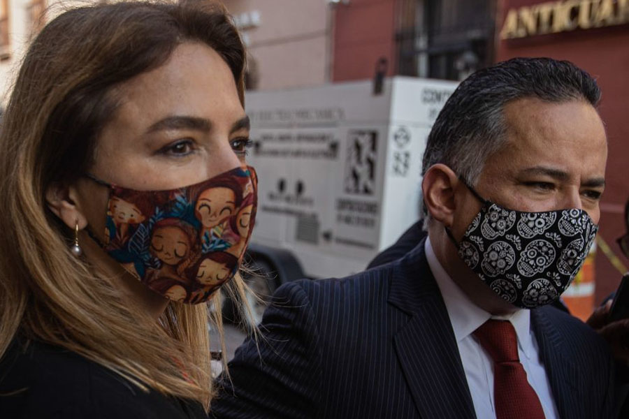 FGR investiga a Santiago Nieto y Carla Humphrey