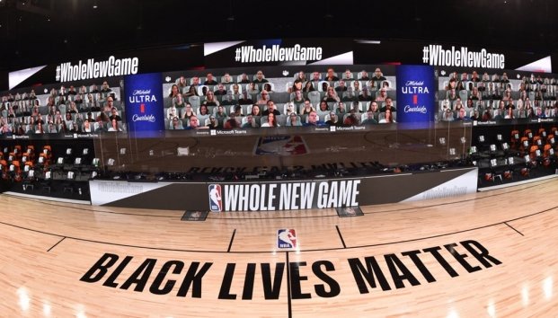 Suspenden juegos de playoffs de la NBA por racismo