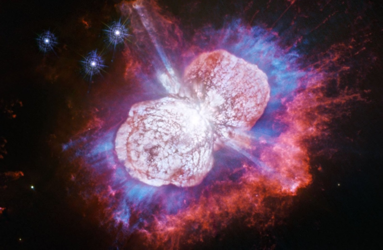 Astrólogos de la Universidad de Arizona recrean explosión de una estrella gigante en 3D