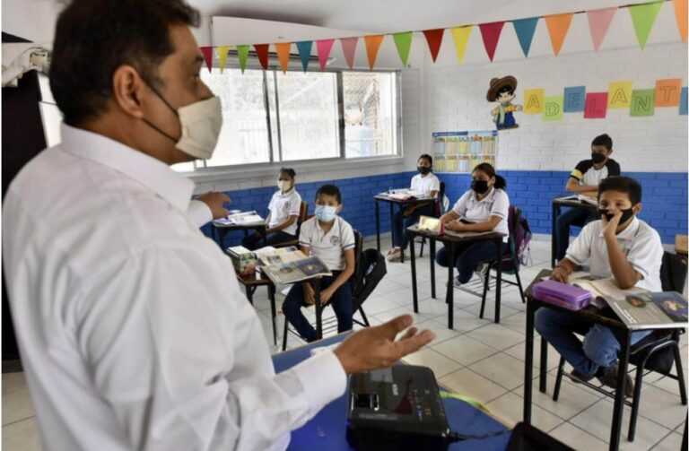 Jueza ordena restaurar el programa “Escuelas de Tiempo Completo” a nivel nacional