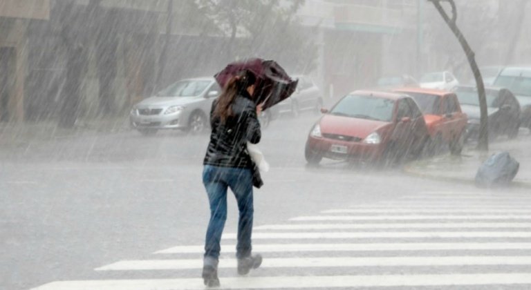 Prevén lluvias torrenciales en Baja California y Sinaloa por ‘Kay’