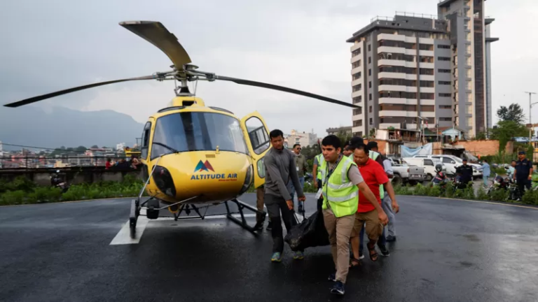 Mueren 5 turistas mexicanos y un piloto nepalí en un accidente de helicóptero cerca del Everest