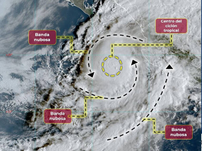 Lidia se fortalece a huracán categoría 2; avanza a costas mexicanas
